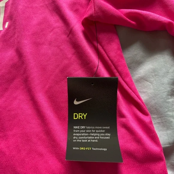 NWT: Nike DRI fit long sleeve with hood